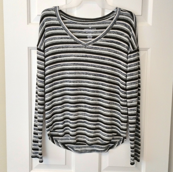 American Eagle Soft and Sexy plush top - Picture 4 of 9